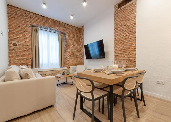 Ribera Suites Plaza Colon